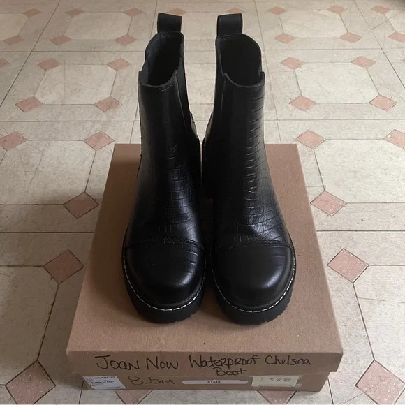 Sorel Joan Now Chelsea Boot - Picture 2 of 9